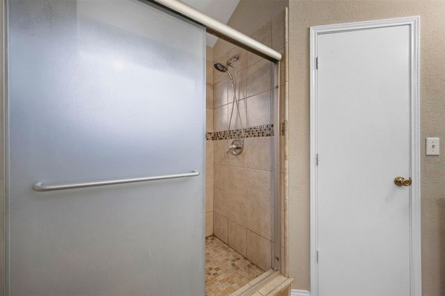 6704 Cedar Shadow Drive, Dallas, TX 75236