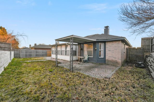 6704 Cedar Shadow Drive, Dallas, TX 75236