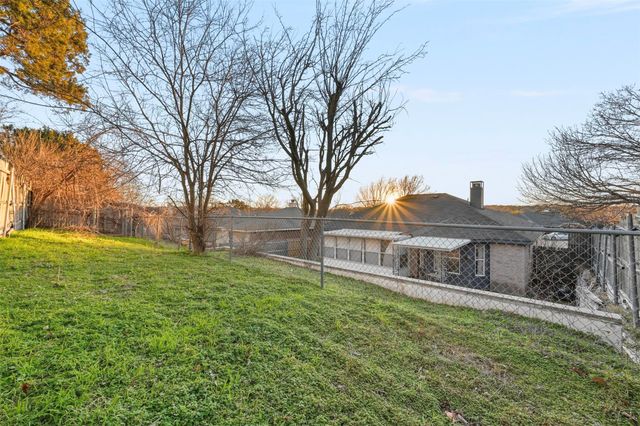 6704 Cedar Shadow Drive, Dallas, TX 75236