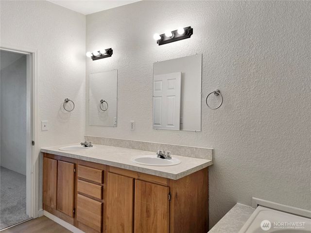 165 Nix Lane, Centralia, WA 98531