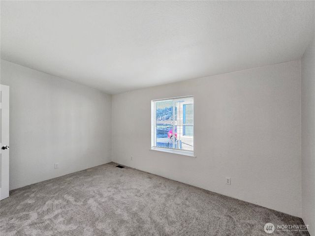 165 Nix Lane, Centralia, WA 98531