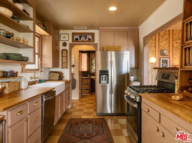 232 La Follette Drive, Los Angeles, CA 90042