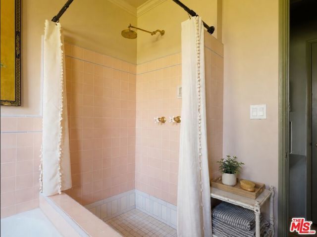 232 La Follette Drive, Los Angeles, CA 90042