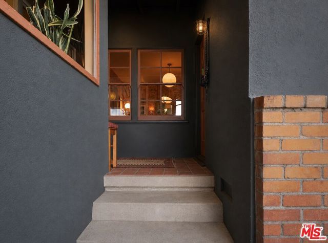 232 La Follette Drive, Los Angeles, CA 90042
