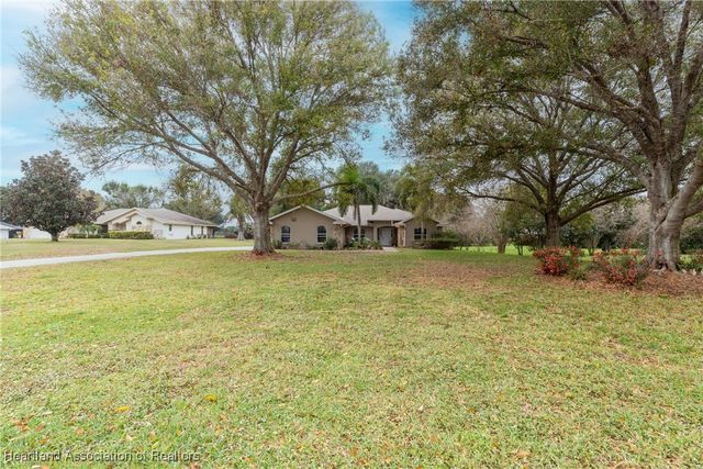 3 Meadowlake Circle S, Lake Placid, FL 33852