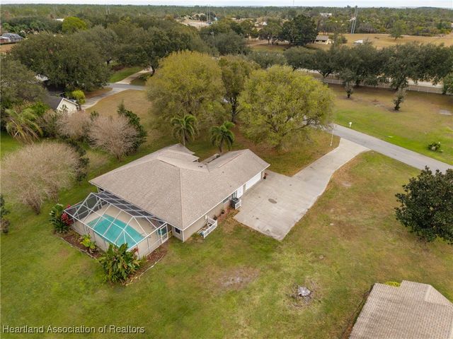 3 Meadowlake Circle S, Lake Placid, FL 33852