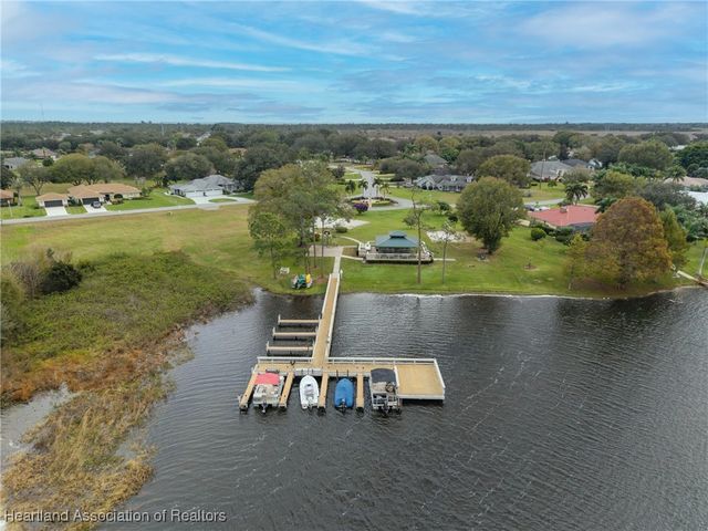 3 Meadowlake Circle S, Lake Placid, FL 33852