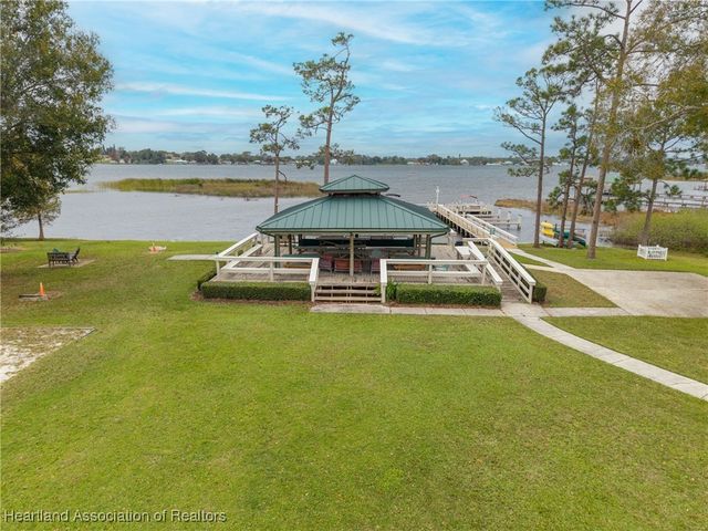 3 Meadowlake Circle S, Lake Placid, FL 33852