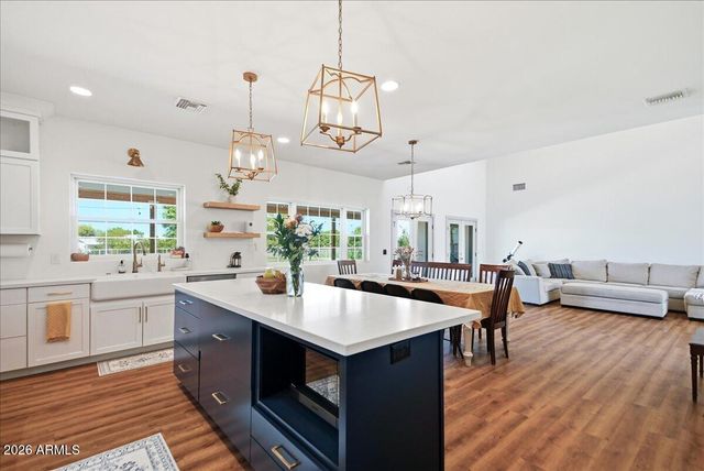 21332 S 156TH Street, Gilbert, AZ 85298