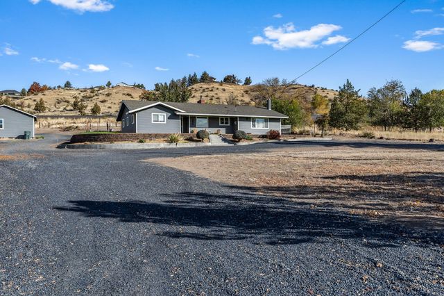 1180 NE Meadowlark Lane, Madras, OR 97741