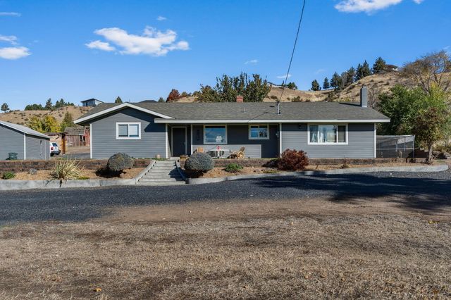1180 NE Meadowlark Lane, Madras, OR 97741