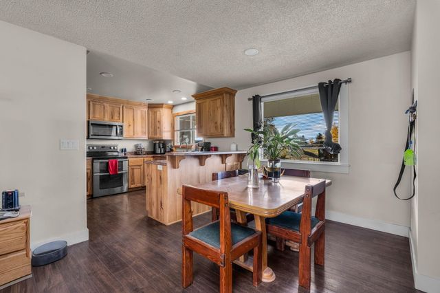 1180 NE Meadowlark Lane, Madras, OR 97741