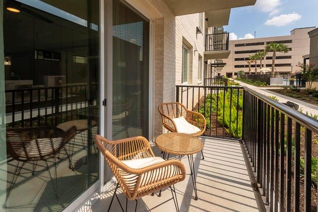 18036 Park Row Blvd 3102, Houston, TX 77084