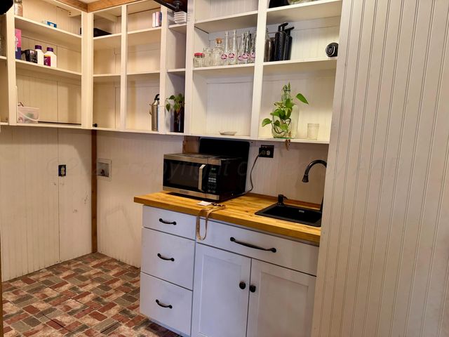 811 Bungalow Avenue, Canadian, TX 79014