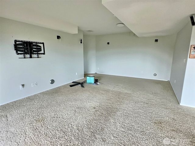 5805 51st Avenue Ct E, Tacoma, WA 98443