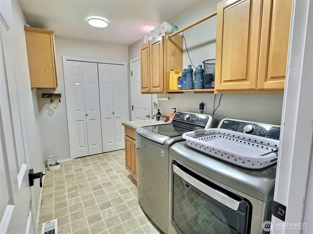 5805 51st Avenue Ct E, Tacoma, WA 98443