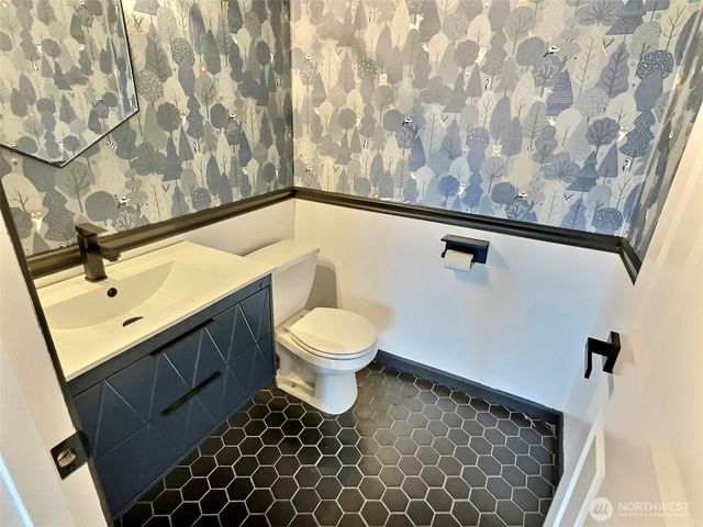 5805 51st Avenue Ct E, Tacoma, WA 98443