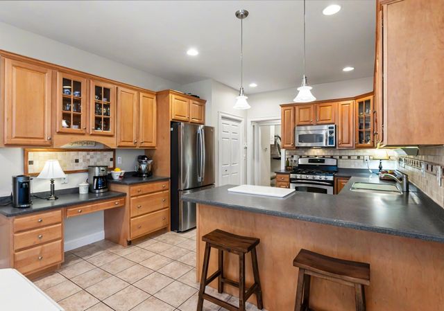 4 Reserve Way, Milford, NH 03055