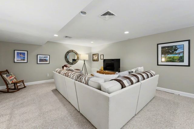 4 Reserve Way, Milford, NH 03055