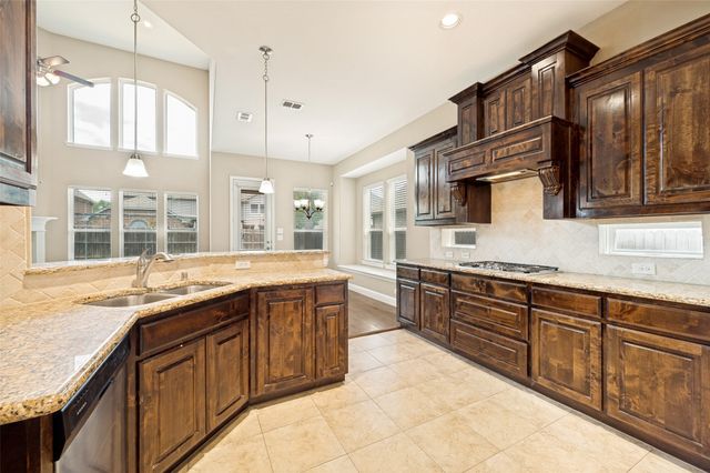 2449 Kingsgate Drive, Little Elm, TX 75068