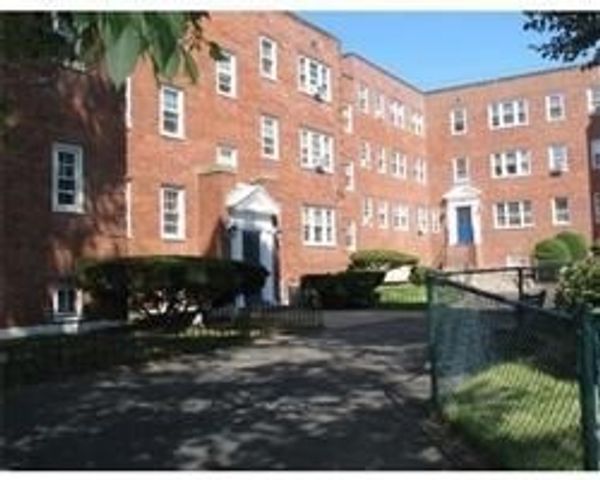 33 Lennon Court 35, Boston, MA 02127