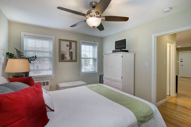 33 Lennon Court 35, Boston, MA 02127