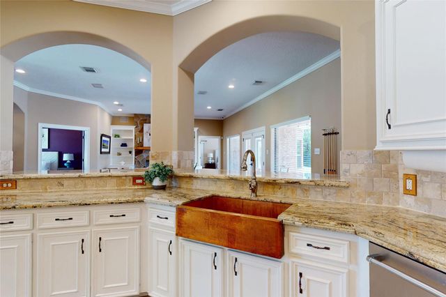 2031 Silver Moon Trail, Crosby, TX 77532
