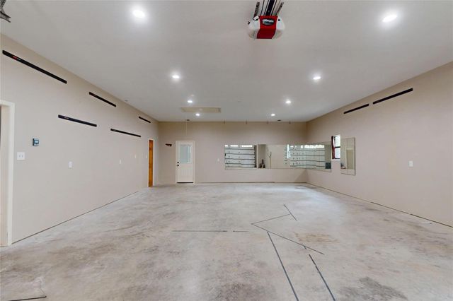2031 Silver Moon Trail, Crosby, TX 77532