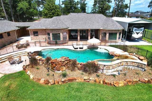 2031 Silver Moon Trail, Crosby, TX 77532