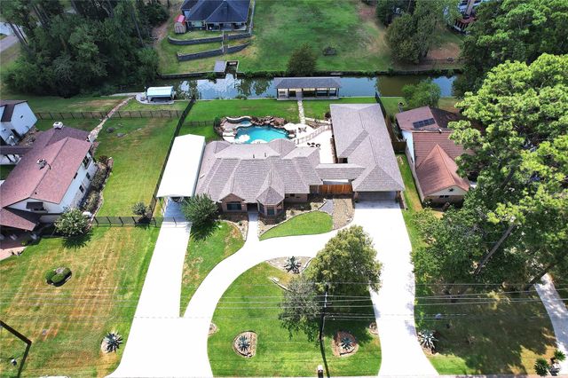 2031 Silver Moon Trail, Crosby, TX 77532