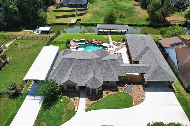 2031 Silver Moon Trail, Crosby, TX 77532