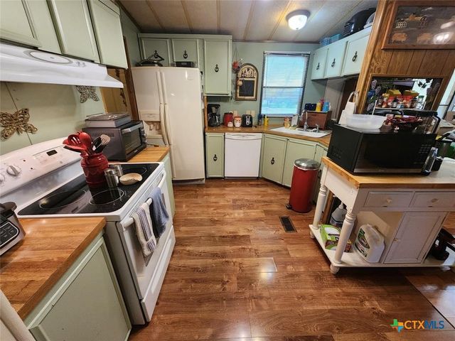 705 & 709 Bluestem Drive, Copperas Cove, TX 76522
