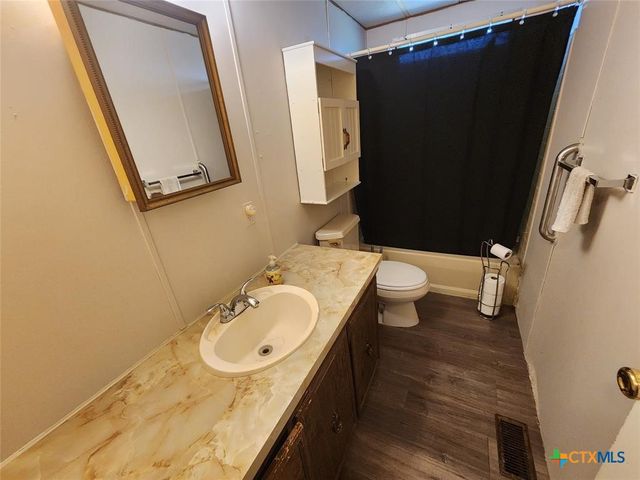 705 & 709 Bluestem Drive, Copperas Cove, TX 76522