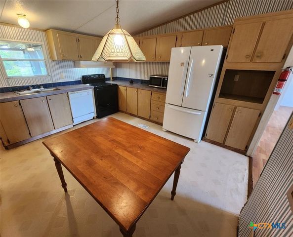 705 & 709 Bluestem Drive, Copperas Cove, TX 76522