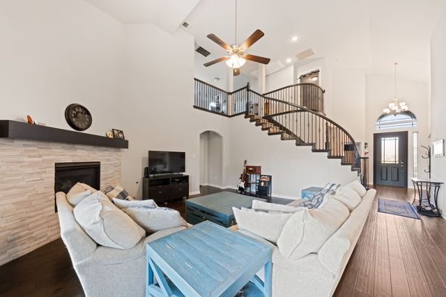 264 NorthStar Lane, Waxahachie, TX 75165