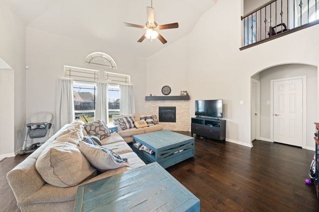 264 NorthStar Lane, Waxahachie, TX 75165