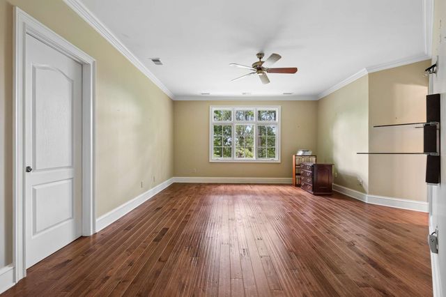 943 Oak Valley Ln, Nashville, TN 37220