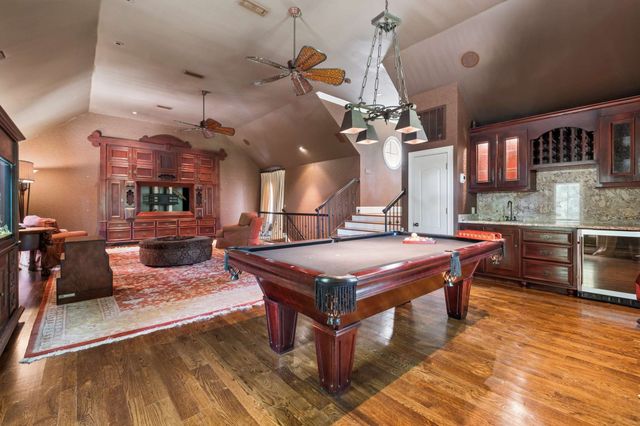 943 Oak Valley Ln, Nashville, TN 37220
