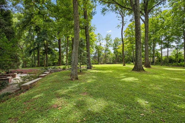 943 Oak Valley Ln, Nashville, TN 37220