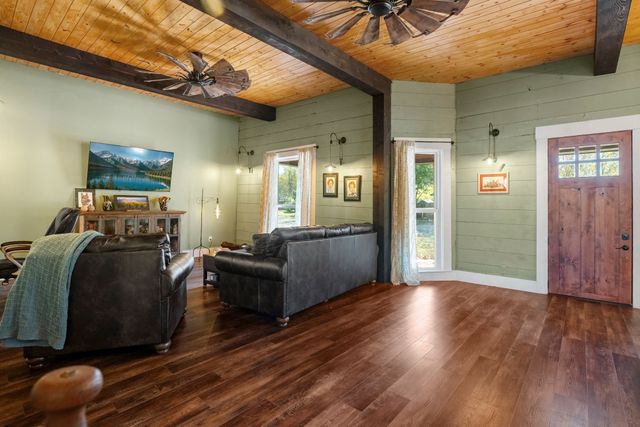 301 E Santa Fe Street, Farmersville, TX 75442