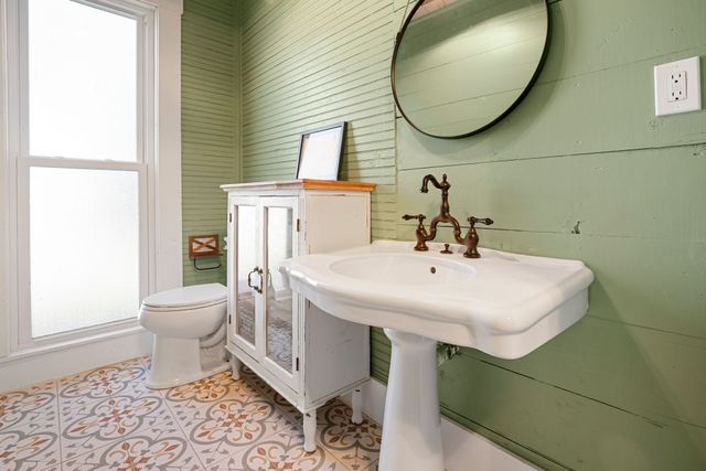 301 E Santa Fe Street, Farmersville, TX 75442