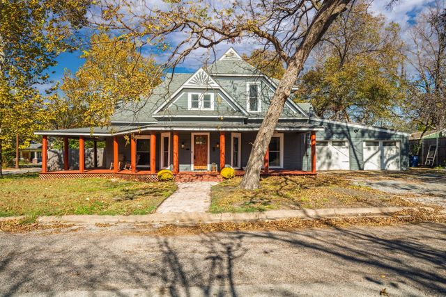 301 E Santa Fe Street, Farmersville, TX 75442