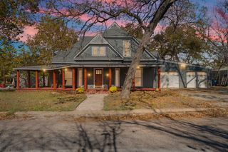301 E Santa Fe Street, Farmersville, TX 75442