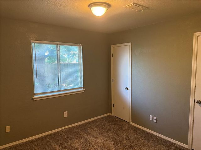 501 SW 149th Place, Moore, OK 73170