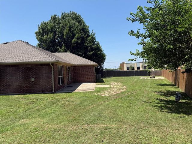 501 SW 149th Place, Moore, OK 73170