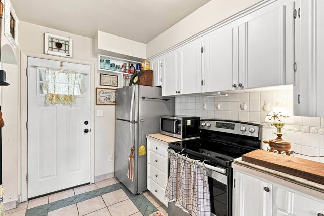 1111 N Locust Rd, Spokane Valley, WA 99206