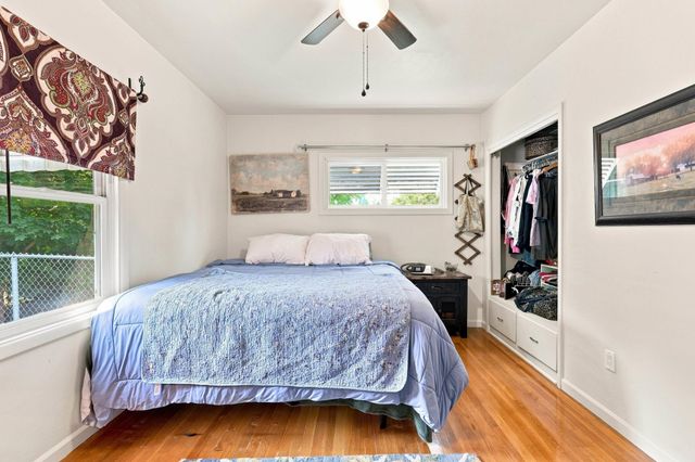 1111 N Locust Rd, Spokane Valley, WA 99206