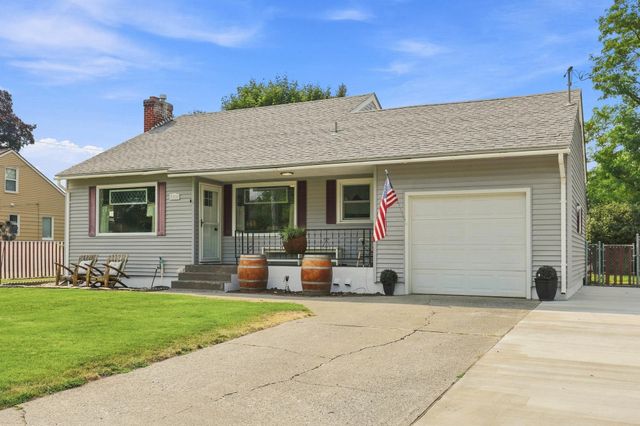 1111 N Locust Rd, Spokane Valley, WA 99206