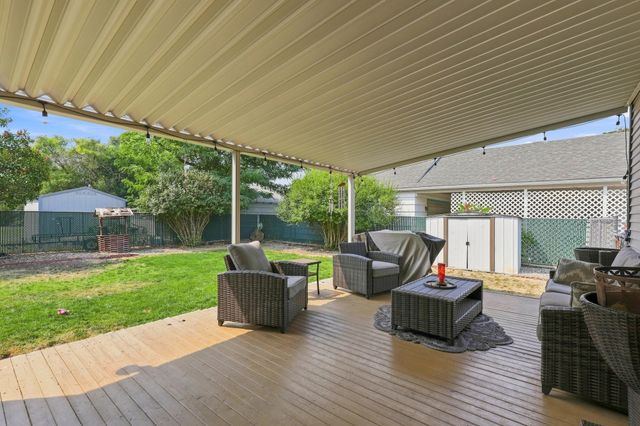 1111 N Locust Rd, Spokane Valley, WA 99206