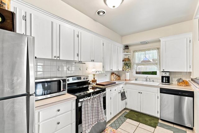 1111 N Locust Rd, Spokane Valley, WA 99206